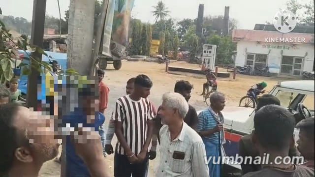 इंग्लिश मोड़ स्थित खाद दुकान में चोरी मामले में ग्रामीणों ने आरोपी को पकड़ा, किया पुलिस के हवाले।