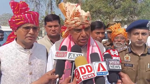 मुख्यमंत्री सामुहिक विवाह को लेकर बोले डुमारियागंज सांसद Jagdambika Pal लोगों को मिल रहा लाभ