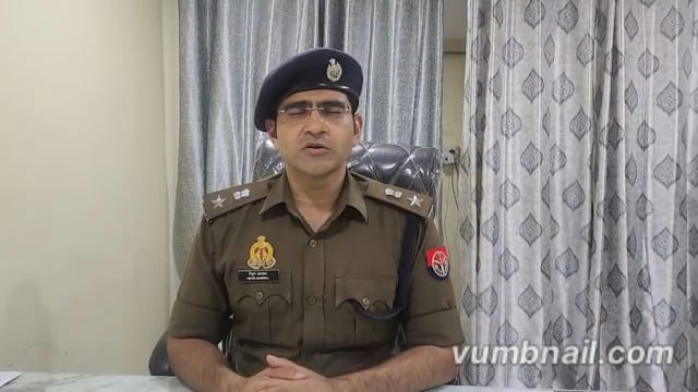 Lko Big Breaking 

राजधानी लखनऊ के थाना गोसांईगंज क्षेत्रान्तर्गत हुयी बस दुर्घटना के संबंध में पुलिस उपायुक्त दक्षिणी द्वारा दी गयी बाइट!!