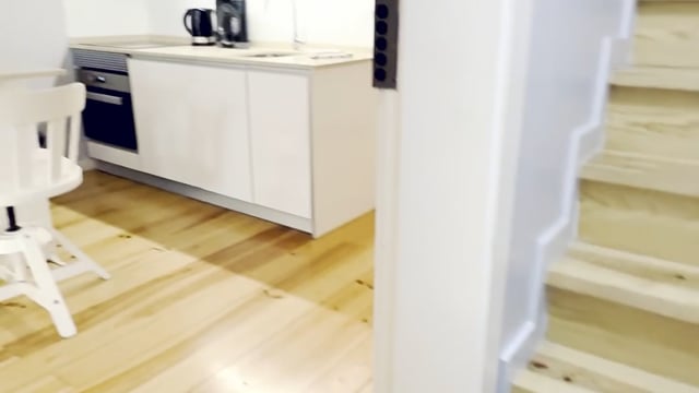 Video tour of the Santana building apartments