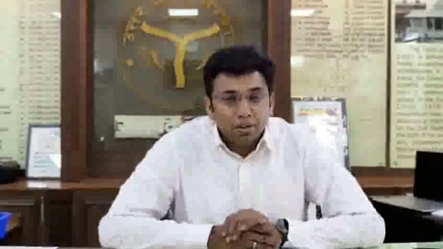 आगरा जनपद में जनगणना 2027 का कार्यभार जिलाअधिकारी श्री अरविंद मल्लप्पा बंगाली जी ने आमजन से जनगणना कार्य में अपना पूर्ण 