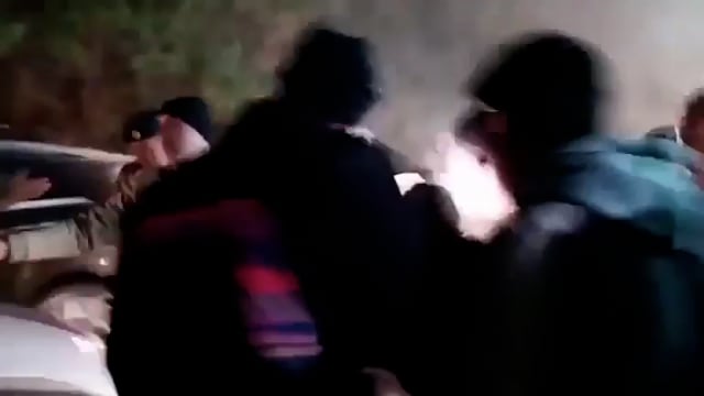 ▶️......सारे दिन के हाई वोल्टेज ड्रामे के बाद अंततः शिमला अदालत से दिल्ली वापिस जा रही दिल्ली पुलिस की टीम को वापसी में हिमाचल पुलिस ने फिर किया डिटेन।

*हिमाचल पुलिस ने नई FIR में किया डिटेन*