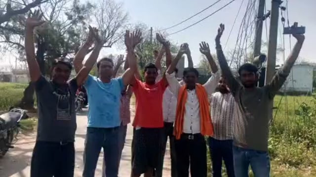 MANT- मथुरा जनपद की गोवर्धन तहसील के,एक गांव में होलिका दहन का हुआ, बहिष्कार,, 