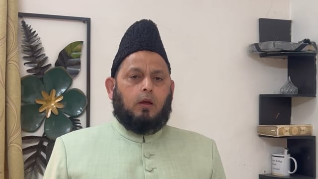 लखनऊ 
ईरान के समर्थन में उतरे बड़े सुन्नी धर्मगुरु
ईरान पर हुए हमले की करी निंदा
ख़मेनाई की मौत पर जताया विरोध 
मौलाना खालिद रशीद फिरंगी महली ने जताया विरोध
बाइट मौलाना खालिद रशीद फिरंगी महली