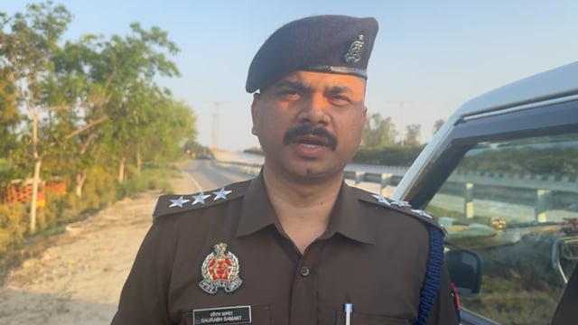 ▶️....सुलतानपुर । आज दिनांक 01/03/2026 को थाना बंधुआ कला क्षेत्र के अंतर्गत एक घटना प्रकाश में आई हैं प्राप्त सूचना के अनुसार एक व्यक्ति का अपने चचेरे भाई के साथ बकरी चराने को लेकर विवाद हो गया था विवाद के दौरान आवेश में आकर शहरू ने शाहिद हुसैन पर गोली चलाने के सम्बन्ध में क्षेत्राधिकारी नगर सौरभ सावंत की बाइट।*