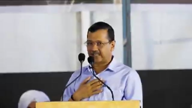 ▶️.....मिलिये भारत के सबसे बड़े देशभक्त से-
