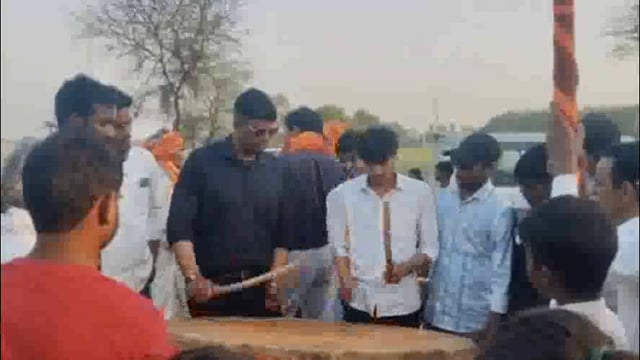 जाबरा में हुरंगा पर बरसीं प्रेम पगी लाठियां, चंद्रवन में लगा विशाल मेला।