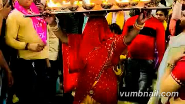 गौवर्धन गांव मुखराई में चरकुला नृत्य कार्यक्रम कुशलता पुरवक मनाया गया 