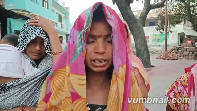 शाहजहांपुर: आखत डालने को लेकर दो पक्षों में विवाद, पुलिस कर रही जांच
शाहजहांपुर के मिर्जापुर थाना क्षेत्र के ग्राम बहरिया में आखत डालने को लेकर वाल्मीकि समाज के लोगों ने क्षत्रिय समाज के कुछ लोगों पर रोक लगाने का आरोप लगाया है। वाल्मीकि समाज के लोगों का कहना है कि उन्हें परंपरा के अनुसार आखत डालने नहीं दिया गया, जिससे गांव में तनाव की स्थिति बन गई।