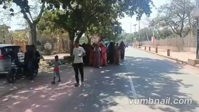  MANT- मथुरा के गोवर्धन में चोरों के हौसले बुलंद, दिनदहाड़े बाइक चोरी की घटना, सीसीटीवी में कैद,,