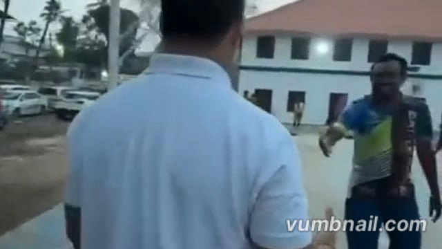 ▶️.....सपने तेज़ी से दौड़ते हैं, 
हमें यह पक्का करना चाहिए कि मौके कभी धीमे न हो..!
केरलम में शाम तक बच्चे स्केटिंग करते हुए।
क्या गजब का शानदार व्यक्तित्व विधाता ने इस नेता को दिया है.
हर दिलों में अपने लिए जगह बना ही लेता है..