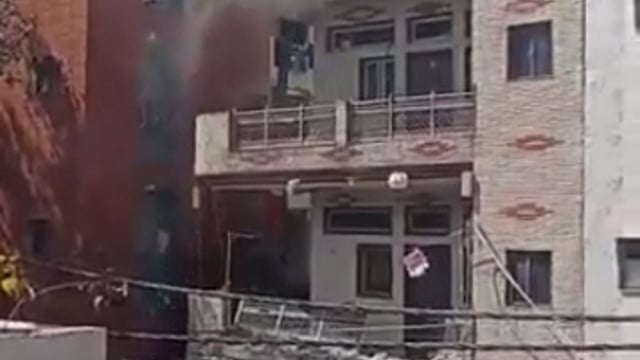 दिल्ली से बड़ी खबर!

CM रेखा गुप्ता की बड़ी कार्रवाई!

उत्तम नगर में तरुण के हत्यारे  के अवैध घर पर चला बुलडोजर!