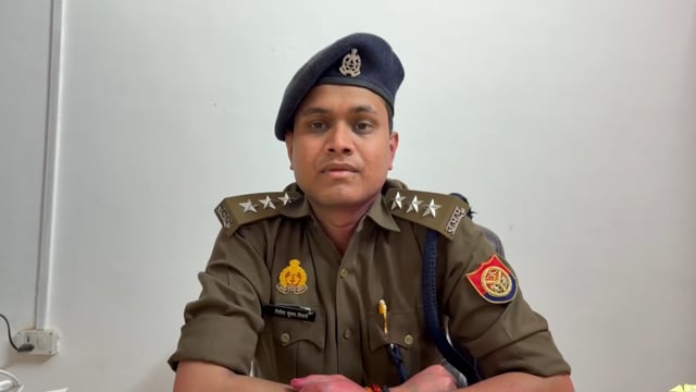 अम्बेडकरनगर
थाना कोतवाली अकबरपुर क्षेत्र अंतर्गत पत्नी द्वारा पति को डंडे से पिटने से हुई मृत्यु के सम्बन्ध मे क्षेत्राधिकारी नगर नीतीश कुमार तिवारी द्वारा कि बाइट।