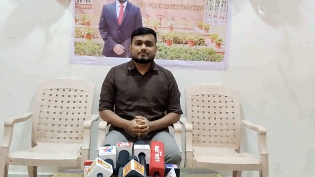 यूपीएससी परीक्षेत नांदेडचा ऋषिकेश पालीमकर देशपातळीवर 283 व्या रॅंकिंग मध्ये उत्तीर्ण ऋषिकेश ला शुभेच्छाचा वर्षाव होत आहे