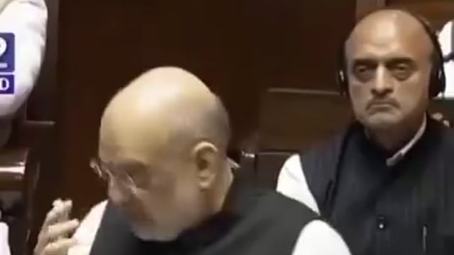 ▶️......इतना बड़ा छल...*
*35-A कब संसद में आया...?*

*किस ने पारित किया...?*

*इतना ही नहीं ओर भी सुनो...*
🙈🙈🙈🙈