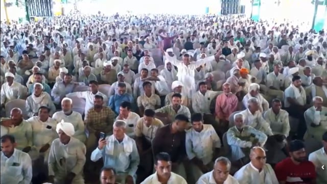 मुजफ्फरनगर।
सपा के राष्ट्रीय महासचिव व मुजफ्फरनगर सांसद हरेंद्र मलिक आज हरियाणा के जिला हांसी में जेजेपी सुप्रीमो डॉ. अजय सिंह चौटाला के जन्मदिन के अवसर पर उन्हें बधाई देने पहुंचे। इस दौरान उन्होंने आयोजित जनसभा को भी संबोधित किया।