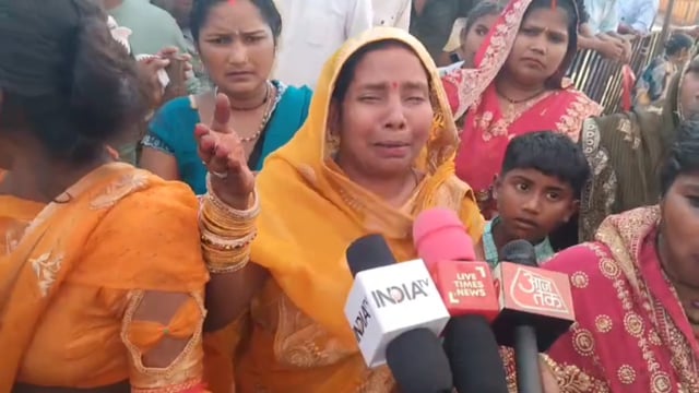 सिद्धार्थनगर जिले में मुख्यमंत्री सामुहिक विवाह में महिला का मंगल सूत्र हुआ चोरी