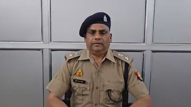 बरसाना के सहार गाँव में राधावल्लभ मंदिर के पुजारी पर चाकू से हमला, पुलिस ने दो आरोपियों को हिरासत में लेकर शुरू की पूछताछ
मंदिर के पुजारी पर चाकू से हमला: