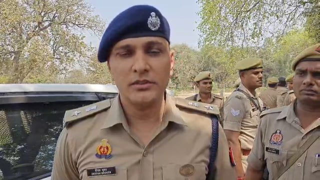 आज दिनांक 16.03.2025 को थाना अंतू क्षेत्रान्तर्गत ग्राम पारा हमीदपुर में शव मिलने की सूचना पर पुलिस द्वारा की जा रही हैं