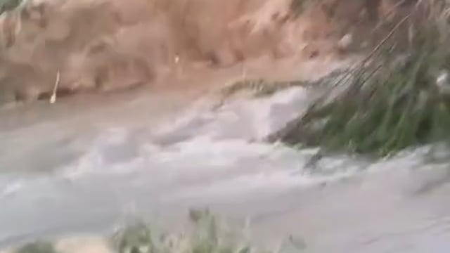 प्रतापगढ़ कुंडा नहर विभाग की लापरवाही का कहर, शारदा सहायक नहर की पटरी टूटी – हजारों बीघा गेहूं की फसल जलमग्न#latest_news