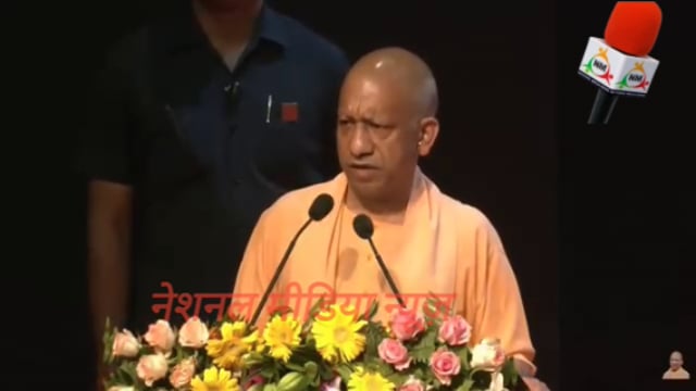 कल से नवरात्रि की शुरुआत उत्तर प्रदेश में शांति व्यवस्था पूरी तरह से कायम।
उत्तर प्रदेश...
मुख्यमंत्री योगी।