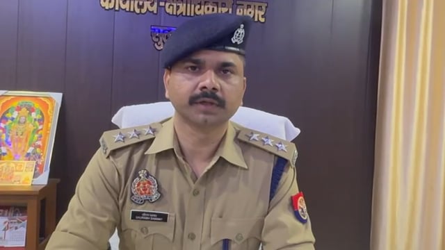 ▶️......दो दर्जन से अधिक मुकदमे का दुर्दांत अपराधी अजीम कुरैशी गिरफ्तार*‼️
कोतवाली नगर पुलिस ने चोरी के मामले में माल सहित गैगस्टर को किया गिरफ्तार,
*नगर स्थित कैलाश आयुर्वेदिक औषधालय वैद्यनाथ एजेन्सी में किया था लूटपाट नगर पुलिस ने भेजा जेल*‼️