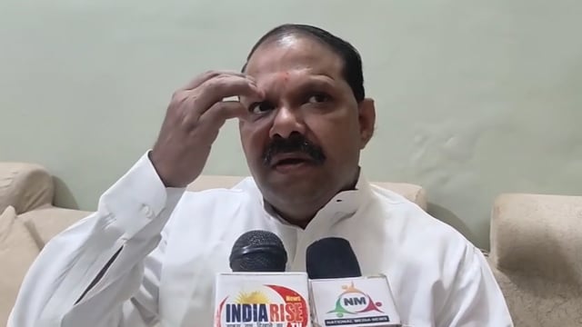 दिनदहाड़े दबंगई! यमुनानगर कॉलोनी में भतीजे ने तमंचा लहराकर दी जान से मारने की धमकी