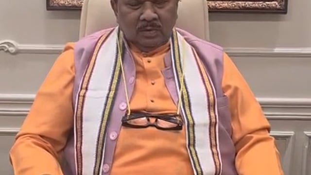 नक्षल्यांनी संविधानिक मार्ग स्विकारावा माजी मंत्री तथा अहेरीचे आमदार डॉ धर्मरावबाबा आत्राचे आव्हान 