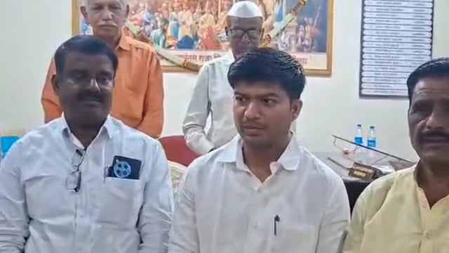 वेळोवेळी केलेले अर्ज तात्काळ निकाली काढण्याचं आश्वासन मुख्याधिकारी वैभव हजारे