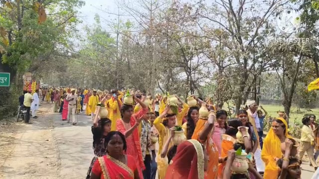 महारुद्र यज्ञ को लेकर निकाली गई भव्य कलश शोभा यात्रा,श्रद्धा और आस्था का उमड़ा जनसैलाब।