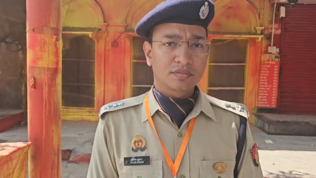 जनपद मथुरा में चंद्रशेखर उर्फ फरसा वाले बाबा की सड़क दुर्घटना में दुखद मृत्यु की घटना के सम्बन्ध में वरिष्ठ पुलिस अधीक्ष