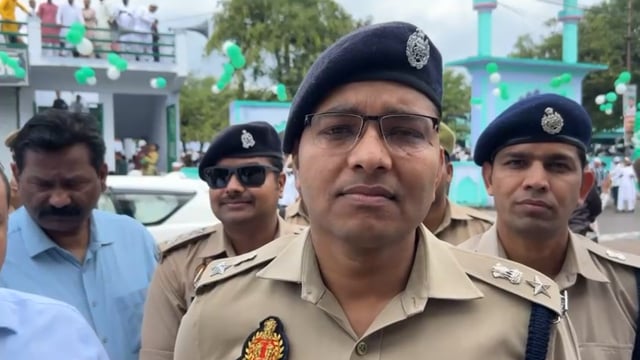 गोण्डा, संवेदनशील जगहों पर एस पी ने भ्रमण कर लिया जायजा 