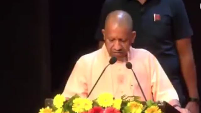 उत्तर प्रदेश के लिए यह गौरव की बात है कि हमारे चिकित्सा संस्थान देश के अन्य संस्थाओं की मदद करते हुए मानवता कीसेवा कर रहे हैं