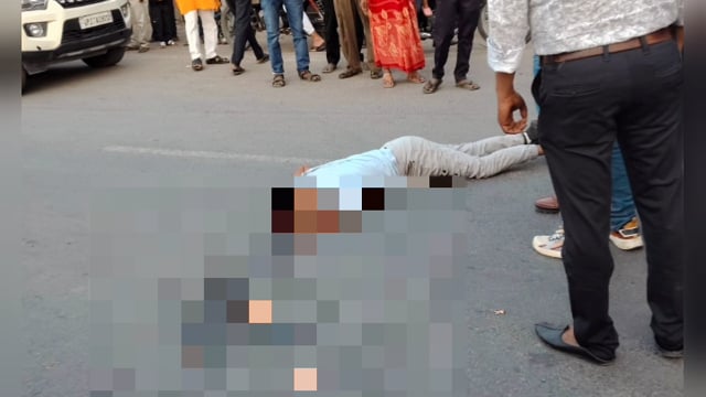 जलालाबाद स्टेट हाईवे के गुनारा मोड पर डीसीएम से कुचलकर युवक की दर्दनाक मौत परिवार में मचा कोहराम पुलिस ने शव कब्जे में