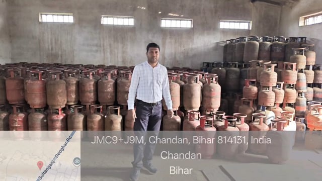 डीएम की सख्ती से सिस्टम टाईट: गैस एजेंसियों पर छापेमारी, कालाबाजारी पर वार