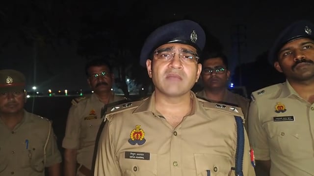 Lko Big Breaking 

राजधानी लखनऊ के थाना पीजीआई क्षेत्रान्तर्गत हुई पुलिस मुठभेड़ के सम्बन्ध में पुलिस उपायुक्त दक्षिणी निपुण अग्रवाल द्वारा दी गयी बाइट!!