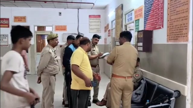 गाड़ी टकराने पर मामूली कहासुनी में नेशनल हाईवे पर खूनी संघर्ष, युवक पर चाकू से ताबड़तोड़ हमला, हालत गंभीर 