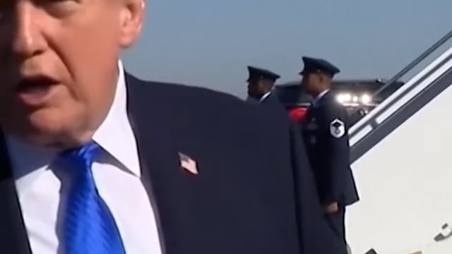 अमेरिकी राष्ट्रपति डॉनल्ड ट्रंप ने कहा कि ईरान के साथ हुई बातचीत “बेहद अच्छी” रही 

और यह संघर्ष खत्म करने में मदद कर सकती है.