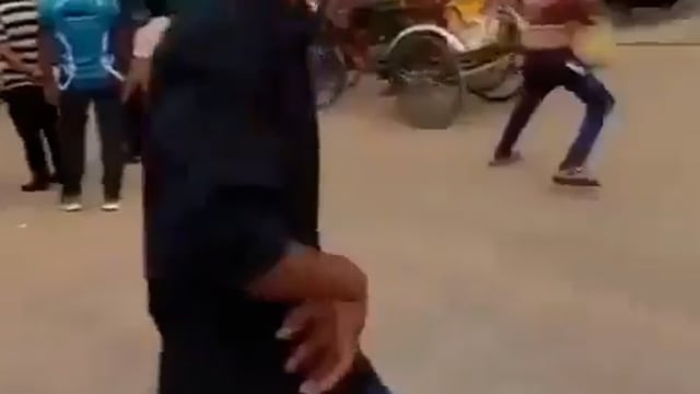 ▶️.....बांग्लादेश की पद्मा नदी में गिरी सवारियों से भरी बस*
23 लोगों की मौत, दिल दहला देगा हादसे का VIDEO
बस को बड़ी नाव पर चढ़ाते समय हादसा
23 लोगों की मौत, 6 लोगों की जान बचाई
23 शव बस के अंदर से निकाले गए : फायर सर्विस
11 महिलाएं, 7 पुरुष और 5 बच्चों के शव निकाले
नदी पार कराने के लिए फेरी का इस्तेमाल होता है
*प्रधानमंत्री तारिक रहमान ने जांच के आदेश दिए*