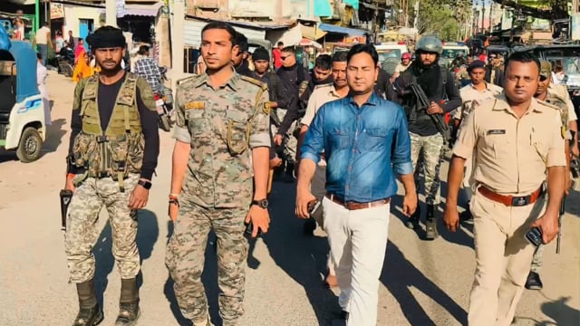 रामनवमी पर पुलिस पदाधिकारीयों का फ्लेग मार्च, शांति बनाए रखने की अपील