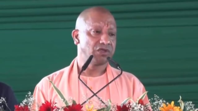 घर तक पहुंचेगा गैस सिलेंडर लाईन लगाने की नहीं कोई आवश्यकता, अफवाहों पर ध्यान ना दें: मुख्यमंत्री योगी आदित्यनाथ।