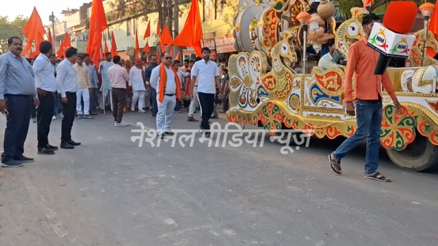 अंबेडकर नगर--
रामनगर आलापुर रामनवमी पर भव्य शोभायात्रा,जय श्रीराम के उद्घोष से गुंजायमान हुआ रामनगर बाजार।