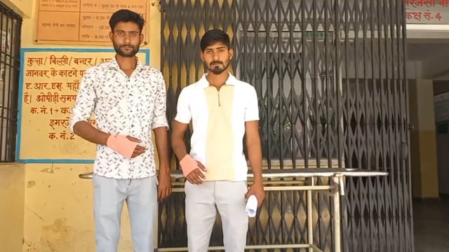 पिनाहट खाकी का खौफ 5 हजार के विवाद में भाइयों पर बरसी पुलिस की लाठीया वीडियो से भड़के दरोगा थाने ले जाकर कीबेरहमी से पित