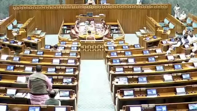 “लोकसभा में गूंजा बेटियों की पढ़ाई का मुद्दा: सुनील कुमार की CBSE-ICSE छात्राओं को 25 हजार तक प्रोत्साहन राशि देने की मांग”