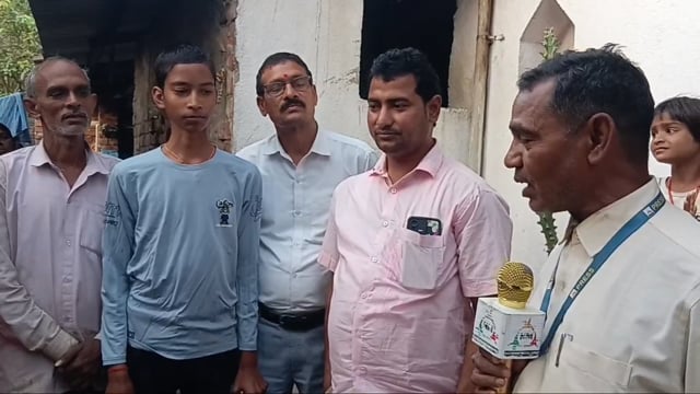 बरदाहा के अश्विन कुमार ने मैट्रिक बोर्ड परीक्षा में 473 अंक लाकर अपने गांव तथा परिवार का नाम किया रौशन