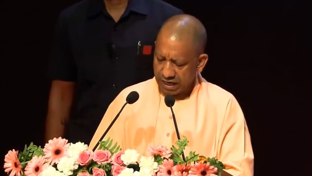 ▶️....लखनऊ में आंगनवाड़ी कार्यकत्रियों एवं सेविकाओं को स्मार्टफोन एवं नियुक्ति-पत्र का वितरण कार्यक्रम में  मुख्यमंत्री योगी आदित्यनाथ जी का सम्बोधन*