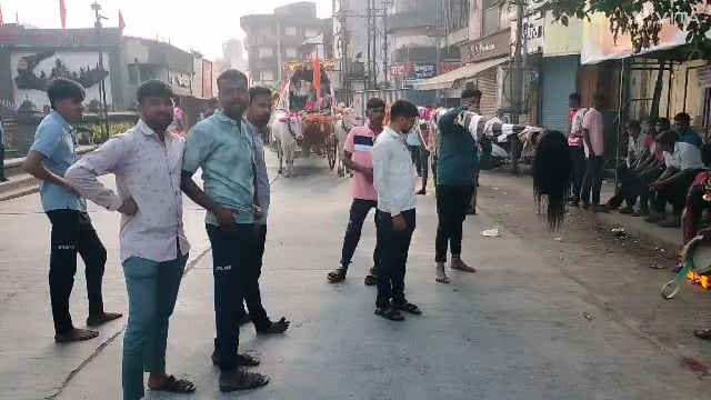 श्रीक्षेत्र जोतिबा डोंगरावर जाण्याची ओढ लागली.कर्णाटका तुन बैलगाड्या सासन काट्या घेऊन कोल्हापूर मध्ये पंचगंगा नदी तीरी विसावा घेऊन मार्गस्थ.