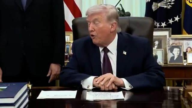 🆕️ अमेरिका ब्रेकिंग.....

हॉर्मुज़ को लेकर ट्रंप का बड़ा बयान....
अमेरिकी राष्ट्रपति Donald Trump ने कहा है कि अमेरिका जल्द ही क्षेत्र से पीछे हट सकता है और स्ट्रेट ऑफ हॉर्मुज़ की स्थिति से उसका कोई लेना-देना नहीं होगा...