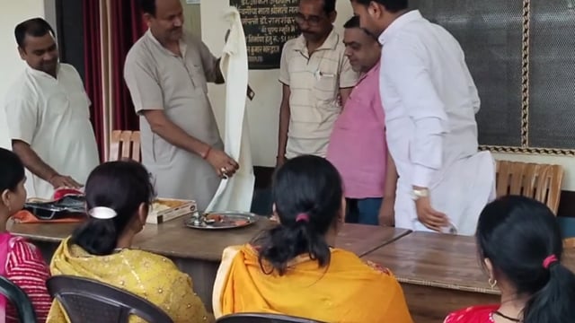 शिक्षक मुरारी लाल सेवानिवृत्त, आमोद त्रिपाठी का प्रमोशनः जलालाबाद के सरस्वती शिशु मंदिर में हुआ सम्मान समारोह