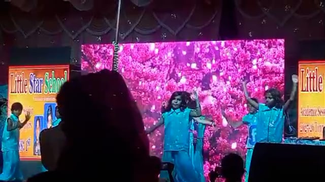 सहतवार कस्बा स्तिथ लिटिल स्टार स्कूल में मार्कशीट वितरण के दौरान विविध कार्यक्रम हुवे आयोजित